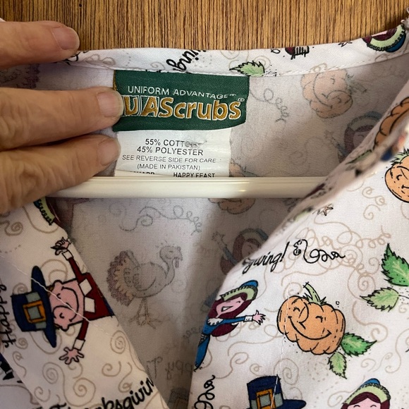 Thanksgiving Scrubs Advantage Jacket long sleeve snap front turkeys pilgrims - Picture 4 of 6
